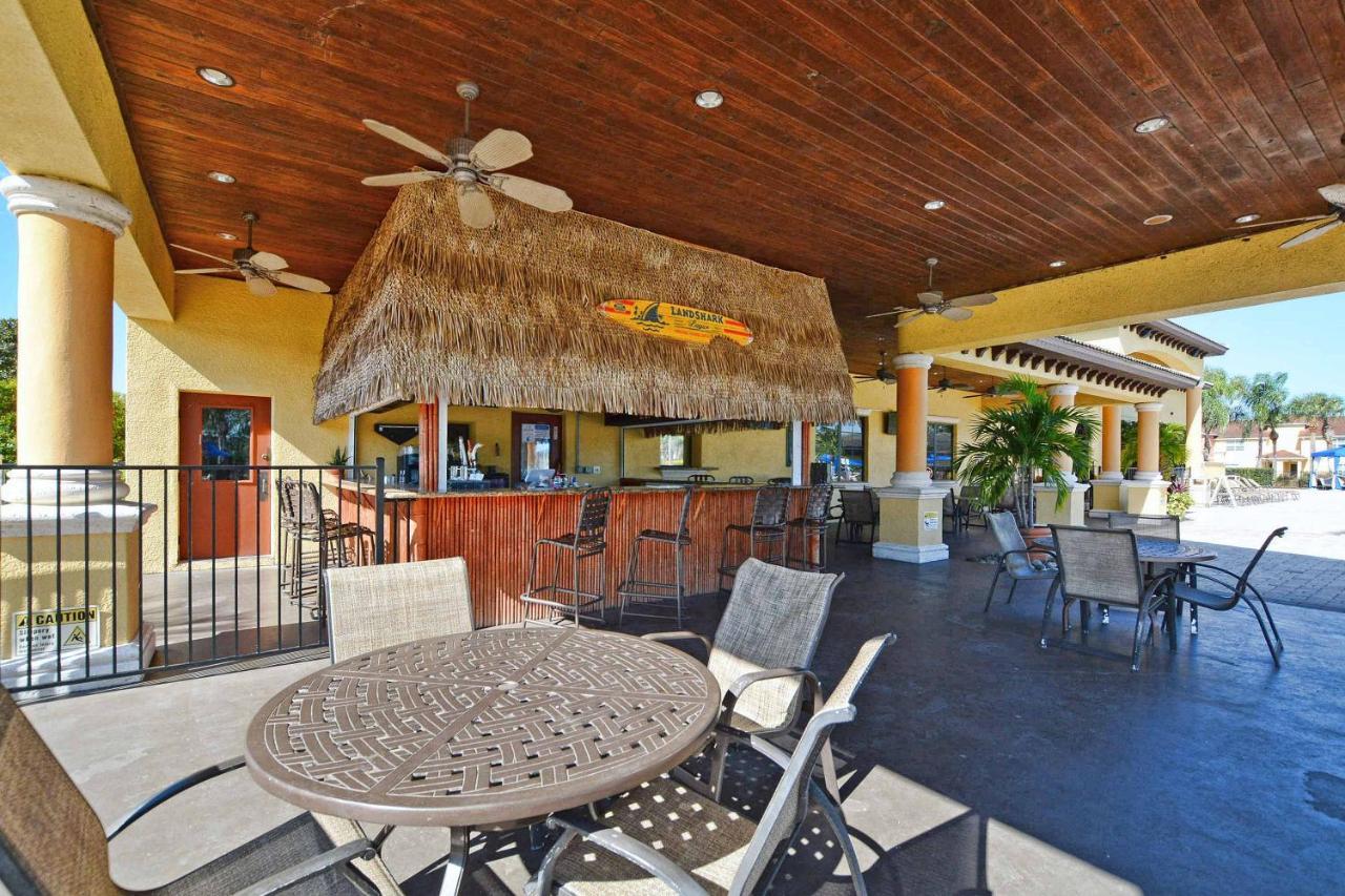 Beautiful Waterfront Townhome W-splashpool-3024 Holiday home *